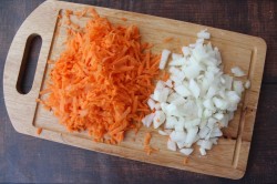 название картинки Сырный суп с курицей и плавленным сыром и рисом