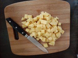 Сырный суп с красной рыбой и плавленным сыром