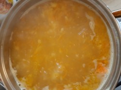 Сырный суп с красной рыбой и плавленным сыром