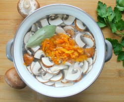 Сырный суп с шампиньонами