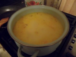 название картинки Сырный суп с картошкой и морковью