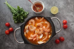 Суп Том ям кунг с креветками тайский