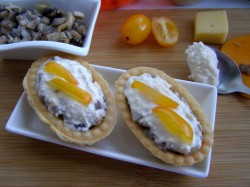 название картинки Тарталетки с грибами и сыром