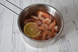 Тарталетки с креветками и сыром - шаг 2