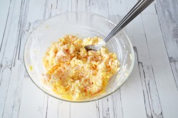 Тарталетки с креветками и сыром - шаг 7