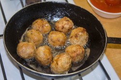 название картинки Тефтели без риса с подливкой в духовке