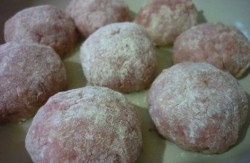 название картинки Тефтели с тыквенным пюре под грибным соусом