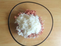 Тефтели в кастрюле - шаг 1 Тефтели в кастрюле - шаг 1