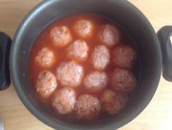 Тефтели в кастрюле - шаг 5 Тефтели в кастрюле - шаг 5