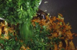 название картинки Теплый салат с баклажанами Фантазия