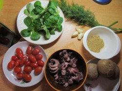 название картинки Теплый салат с осьминогами