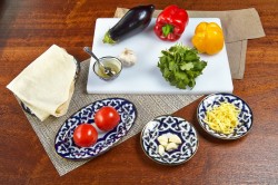 Теплый салат в лаваше - шаг 1