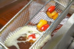 Теплый салат в лаваше - шаг 4