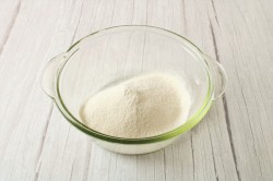 Тесто для пиццы на сухих дрожжах - шаг 3 Тесто для пиццы на сухих дрожжах - шаг 3