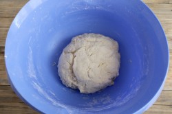 название картинки Тесто на чебуреки с пузырьками хрустящее