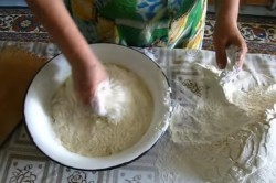 название картинки Тесто на манты на воде