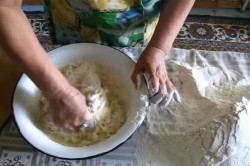 название картинки Тесто на манты на воде