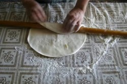 название картинки Тесто на манты на воде