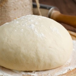 Тесто на минералке для вареников и пельменей