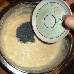 Выпечка к чаю из макового дрожжевого теста