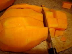 Тыквенный рулет с творожным кремом