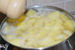 Толченая картошка с молоком - шаг 3 Толченая картошка с молоком - шаг 3