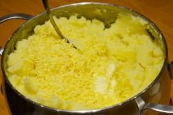 Толченая картошка с молоком - шаг 8 Толченая картошка с молоком - шаг 8