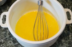 Толстые блины на молоке - шаг 3 Толстые блины на молоке - шаг 3