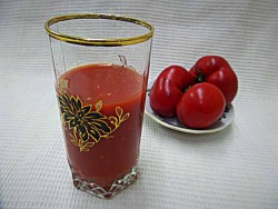 название картинки Томатный сок через соковыжималку на зиму
