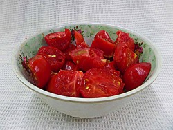 название картинки Томатный сок через соковыжималку на зиму