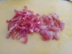 название картинки Томатный суп с морским коктейлем