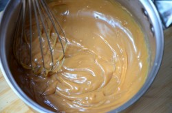 Торт из кукурузных палочек со сгущенкой на скорую руку