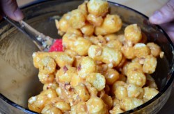 Торт из кукурузных палочек со сгущенкой на скорую руку