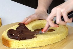 Торт Киндер Сюрприз из мастики