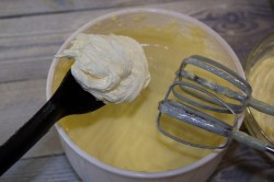 Торт Наполеон из печенья ушки без выпечки