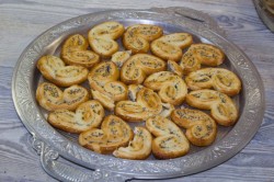 Торт Наполеон из печенья ушки без выпечки