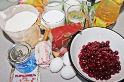 название картинки Шоколадный Торт Пьяная вишня с коньяком и кокосовой стружкой