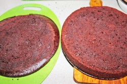 название картинки Шоколадный Торт Пьяная вишня с коньяком и кокосовой стружкой