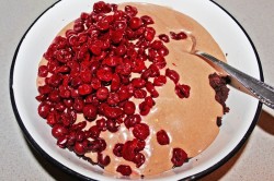 название картинки Шоколадный Торт Пьяная вишня с коньяком и кокосовой стружкой