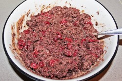 название картинки Шоколадный Торт Пьяная вишня с коньяком и кокосовой стружкой