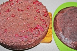 название картинки Шоколадный Торт Пьяная вишня с коньяком и кокосовой стружкой