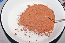 название картинки Шоколадный Торт Пьяная вишня с коньяком и кокосовой стружкой