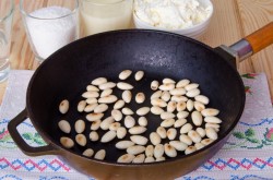 название картинки Бисквитный Торт Рафаэлло с миндалем и кокосовой стружкой