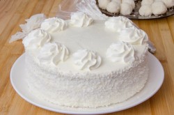 название картинки Бисквитный Торт Рафаэлло с миндалем и кокосовой стружкой