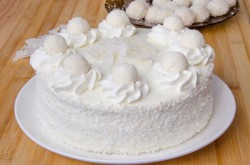 название картинки Бисквитный Торт Рафаэлло с миндалем и кокосовой стружкой