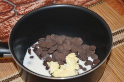 Торт Рождественское полено с вишней