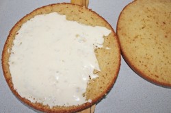 название картинки Торт Фруктовая нежность с цветами