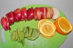 название картинки Торт Фруктовая нежность с цветами