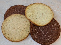 название картинки Торт с черносливом и орехами