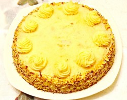 Бисквитный торт с киви и грецкими орехами - шаг 14 Бисквитный торт с киви и грецкими орехами - шаг 14